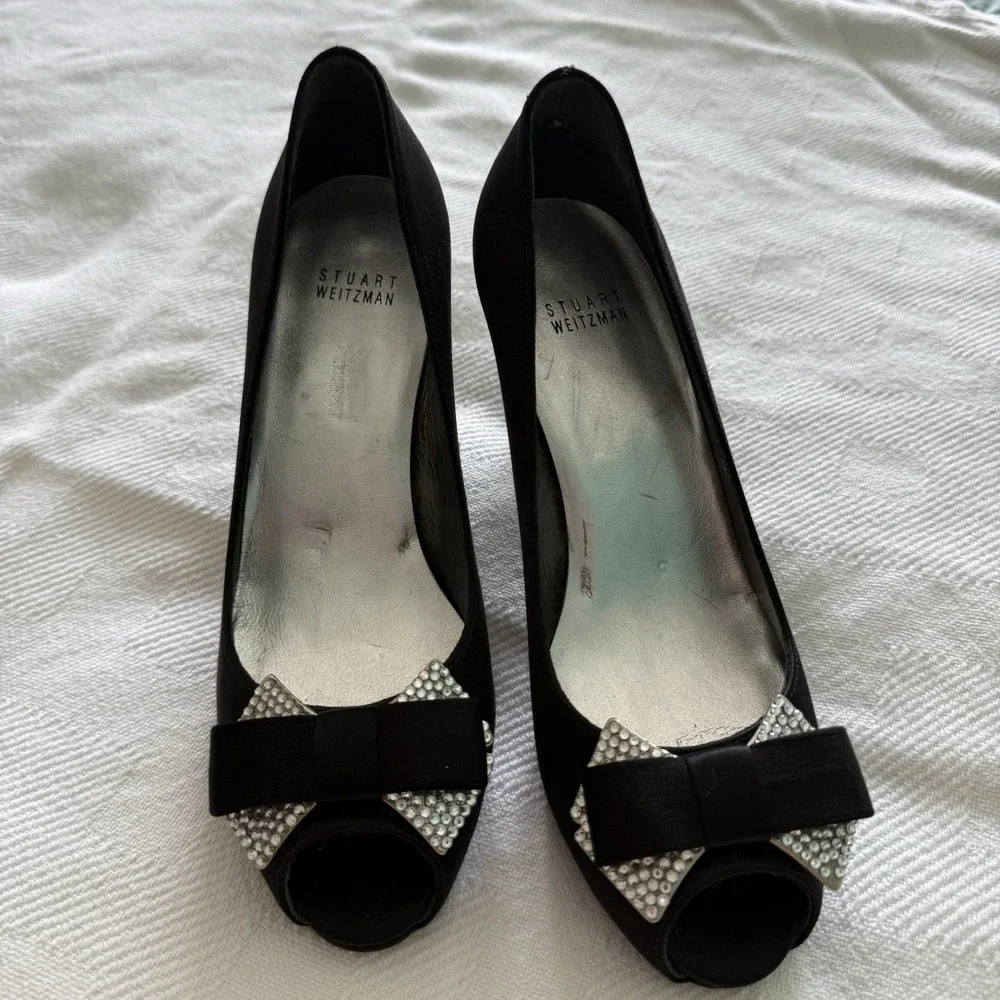 Stuart Weitzman Black Satin Peep Toe Heels Bows Rhinestones Shoes Sz 7.5 Formal